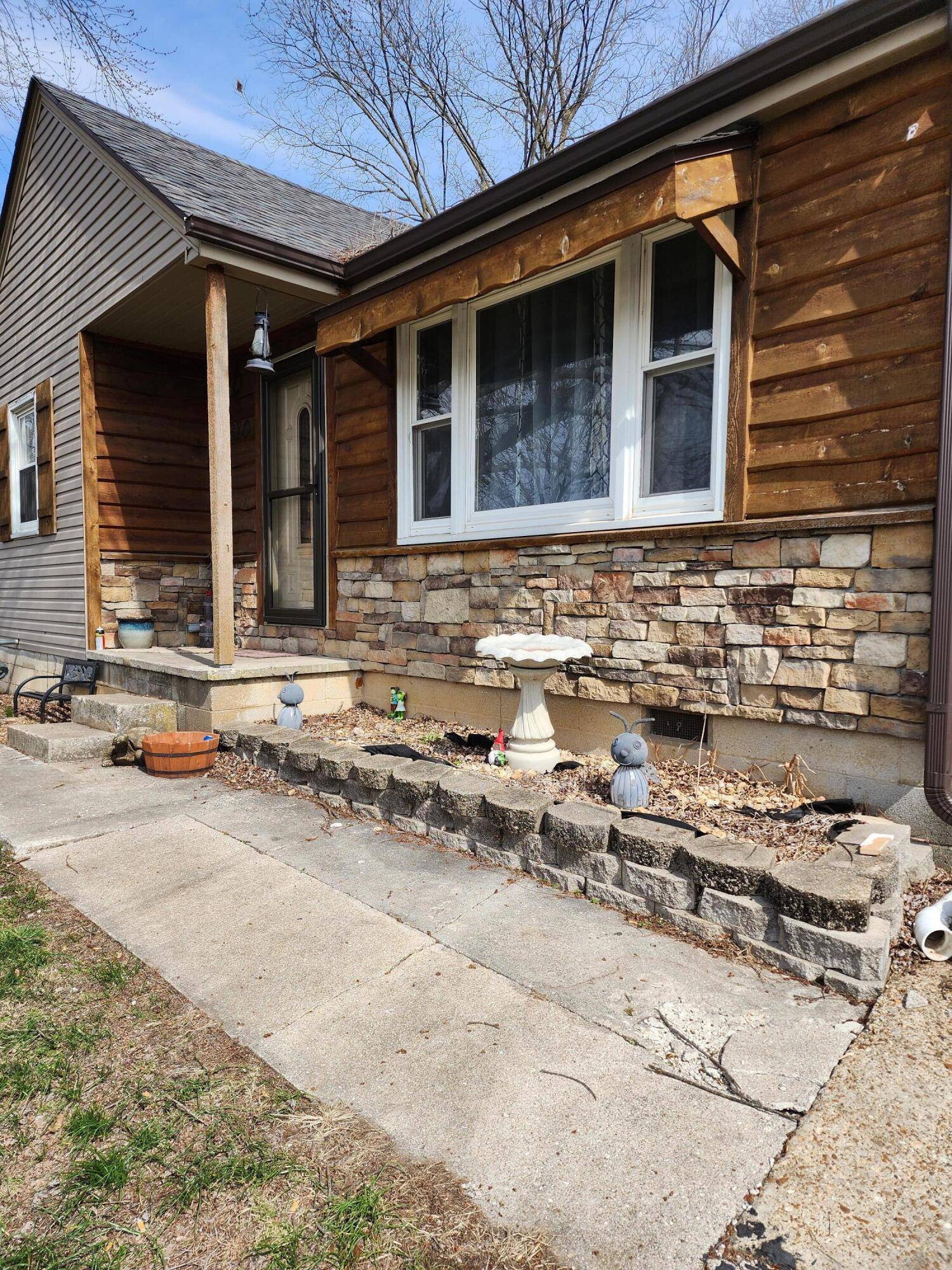 310 N Washington AVE, Walnut Grove, MO 65770