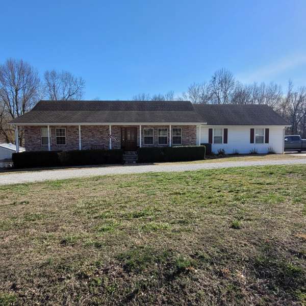 12899 Mulberry RD, Neosho, MO 64850