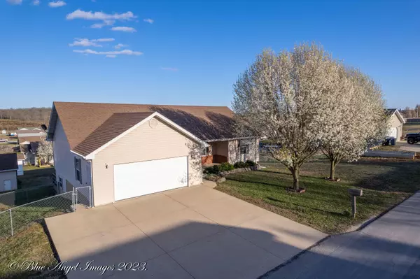 1714 Amy ST, West Plains, MO 65775