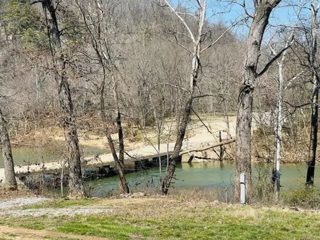 000 Highway Bb, Licking, MO 65542