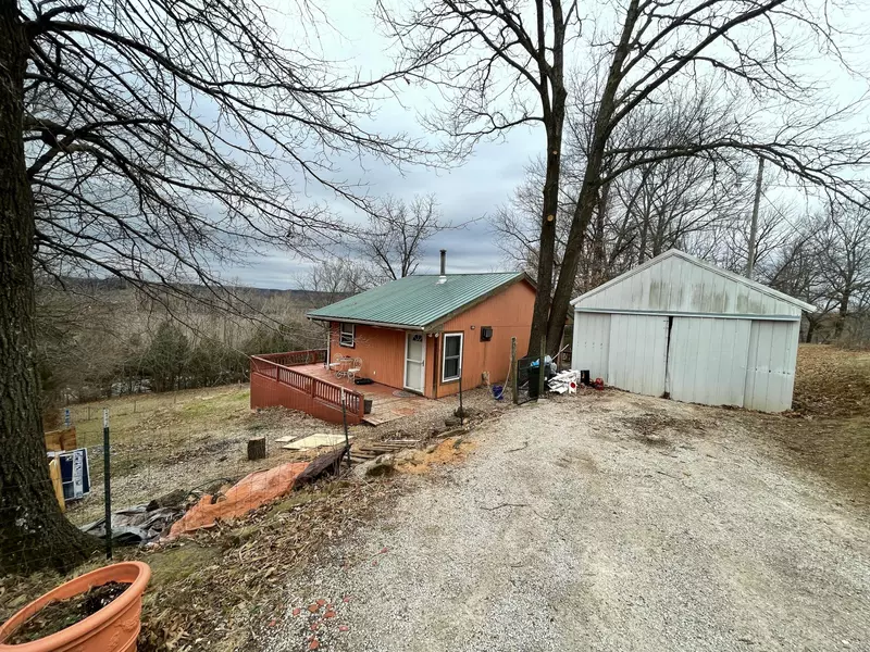 458 Ohio ST, Aldrich, MO 65601