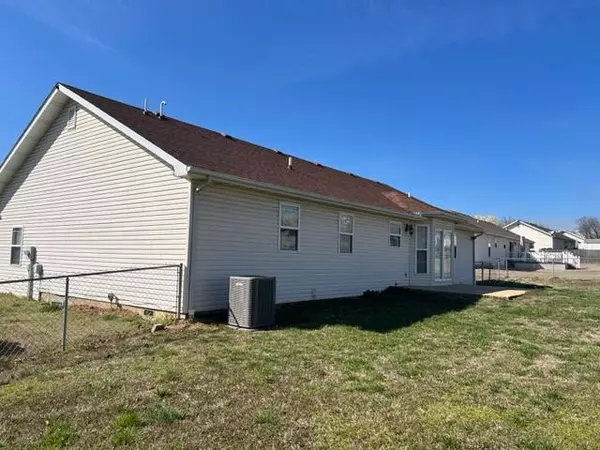 West Plains, MO 65775,2608 Rhonda DR