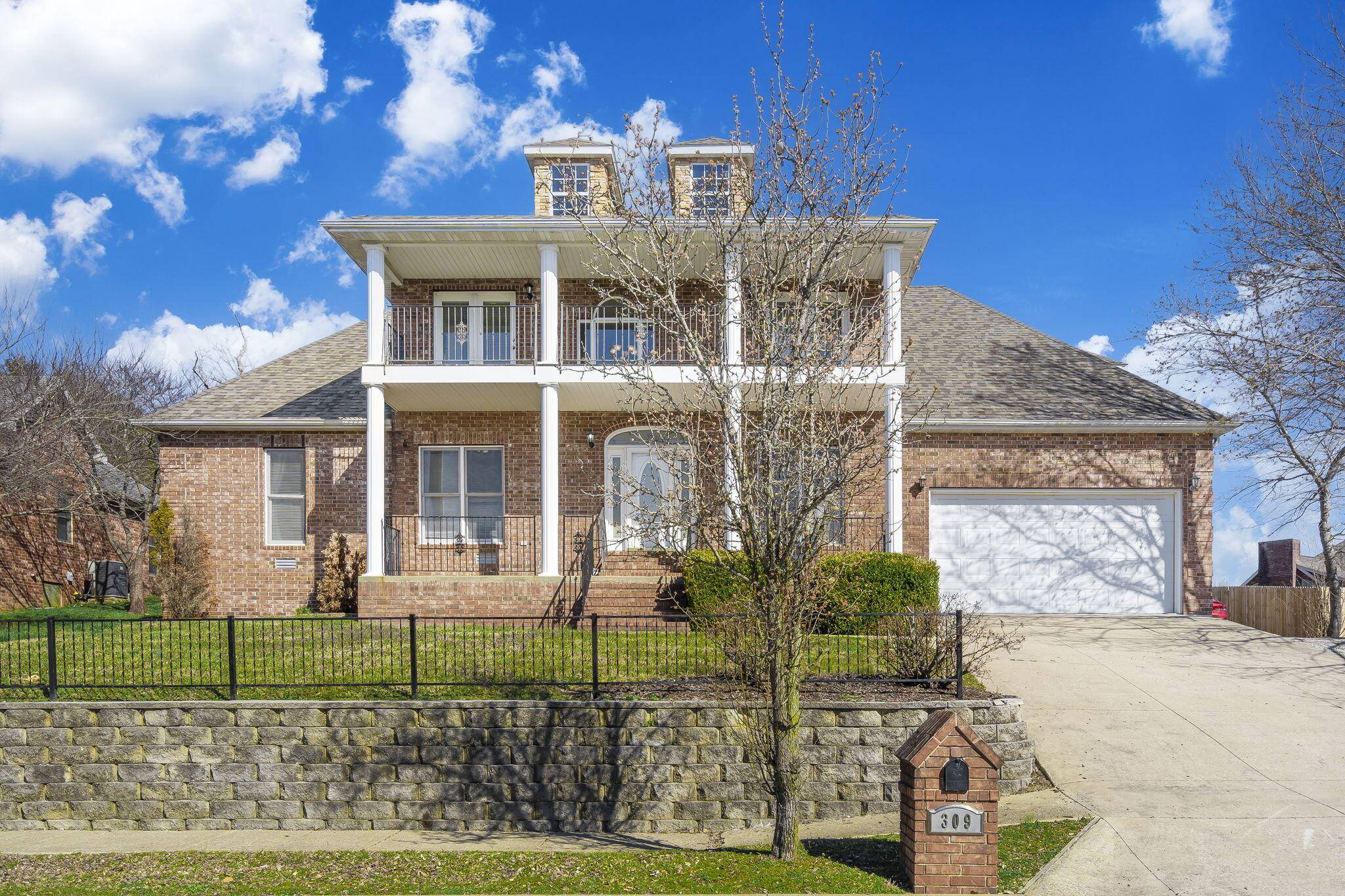 Branson, MO 65616,309 Summerwood DR