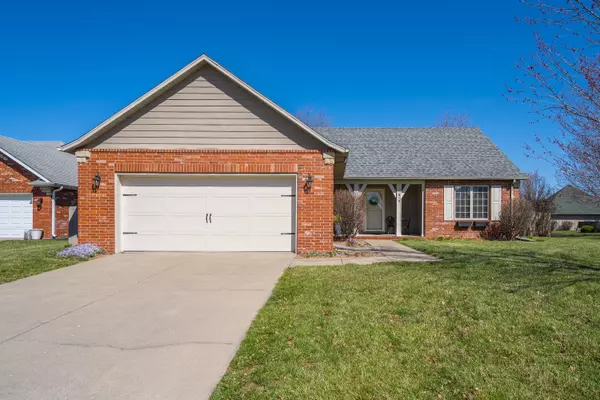 615 E Current CIR, Ozark, MO 65721