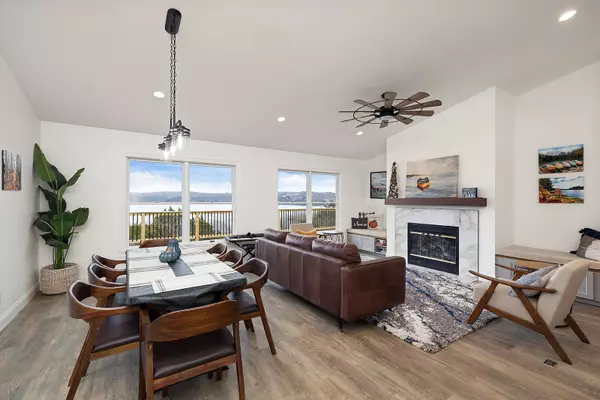 20 Clive Cove Vista LN, Lampe, MO 65681