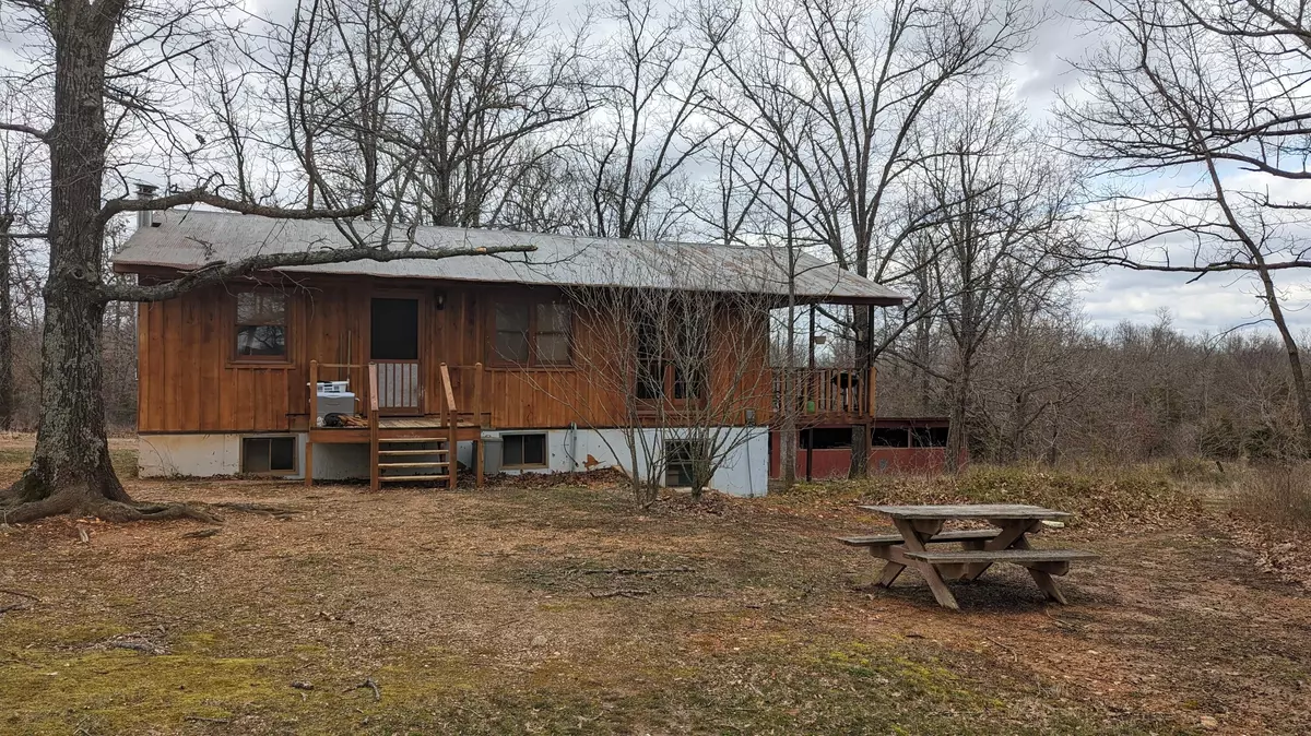 Caulfield, MO 65626,1050 Cr 7300