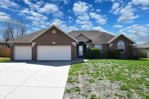 718 Colby ST, Willard, MO 65781