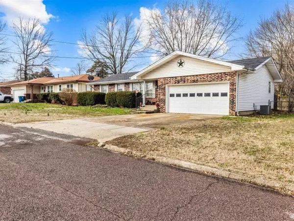 Springfield, MO 65806,551 S Forest CT