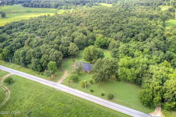 Anderson, MO 64831,1702 Elbert RD