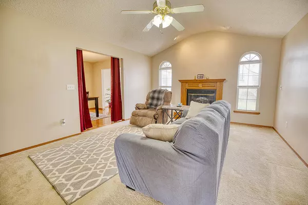 Webb City, MO 64870,1821 Bluebird DR