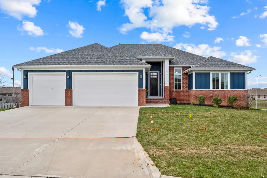 673 N Fox Hill CIR, Nixa, MO 65714