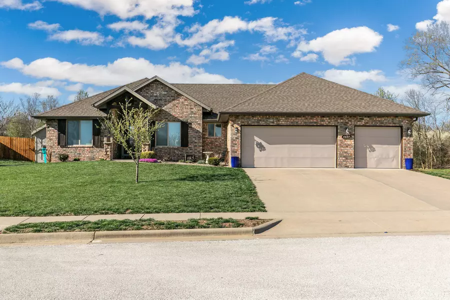 4607 W Cloverleaf TER, Battlefield, MO 65619