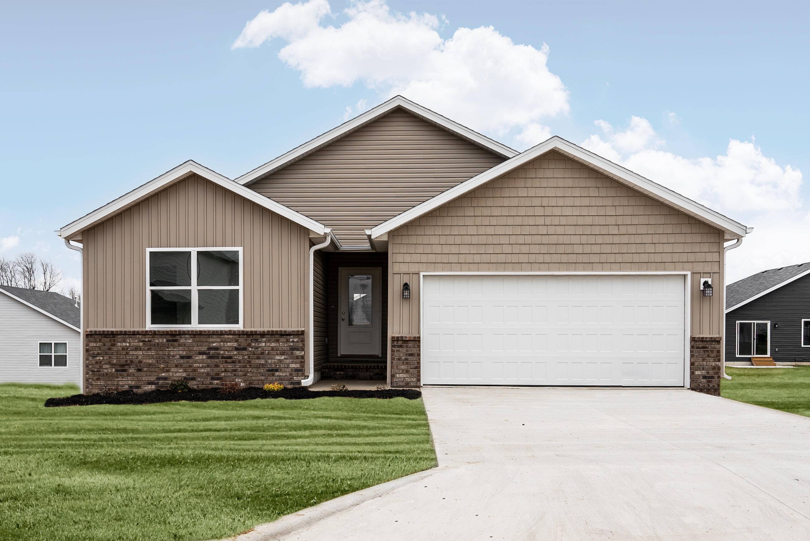 404 N Big Horn RD, Nixa, MO 65714