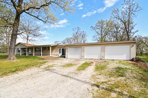 Pittsburg, MO 65724,24561 County Road 311