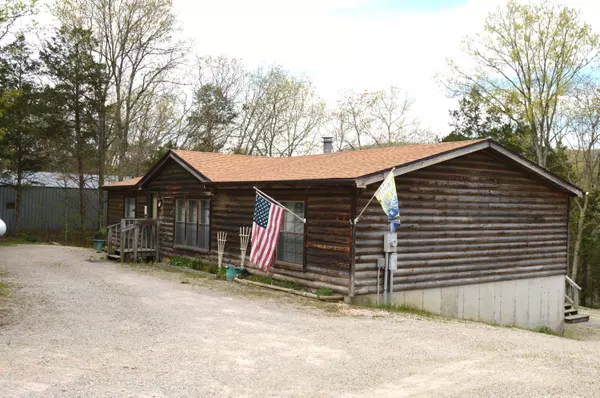 741 Everest RD, Galena, MO 65656