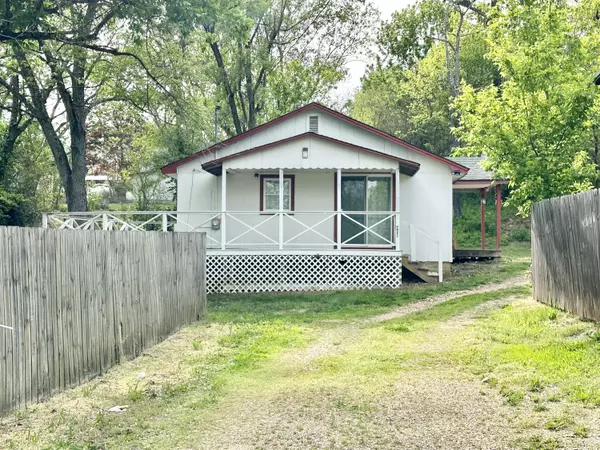 Alton, MO 65606,201 Holmes ST