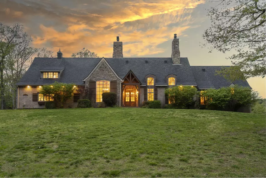 401 Saddlebrooke DR, Saddlebrooke, MO 65630