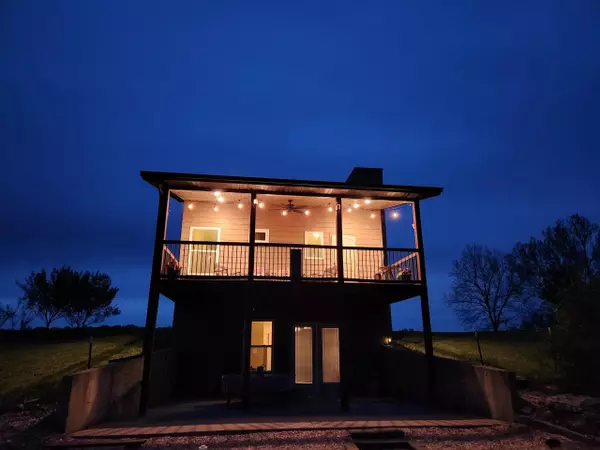 Crane, MO 65633,137 Rocky Mountain RD