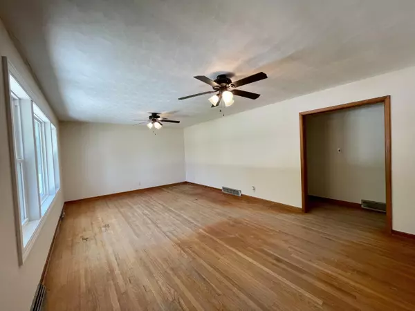 Diamond, MO 64840,100 S Pearl