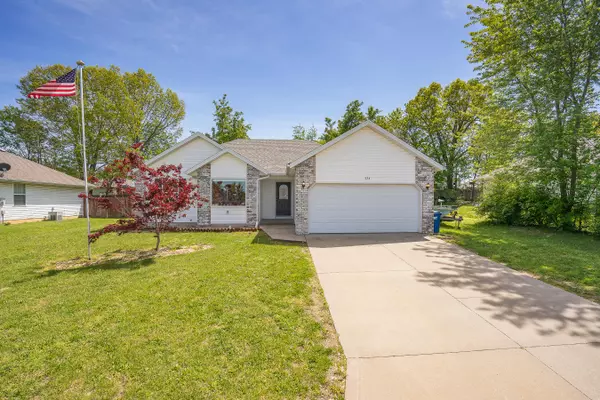 324 W Cherokee, Clever, MO 65631