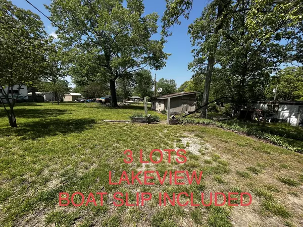 33 Oak LN, Galena, MO 65656