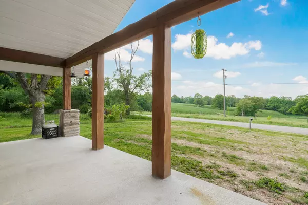 Galena, MO 65656,1548 State Highway Ff