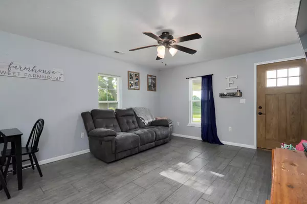 Galena, MO 65656,1548 State Highway Ff