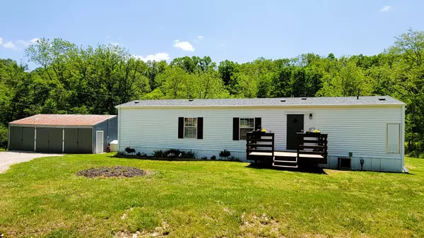 4076 Robertson RD, Grovespring, MO 65662