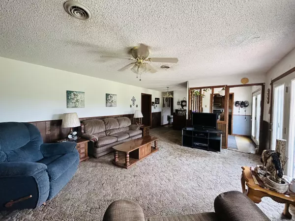 Pierce City, MO 65723,407 E Front ST