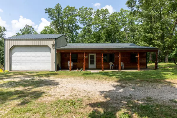 189 Freight RD, Long Lane, MO 65590