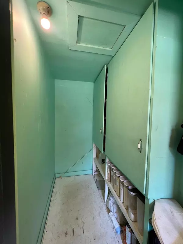 Dixon, MO 65459,300 S Oak ST