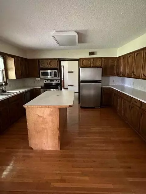 Carl Junction, MO 64834,329 Briarbrook