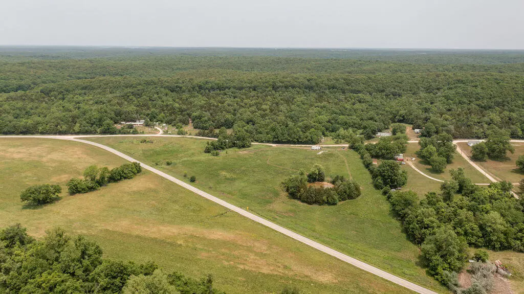 Osceola, MO 64776,11126 SE 400 Road