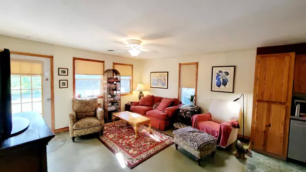 Birch Tree, MO 65438,7038 Division ST