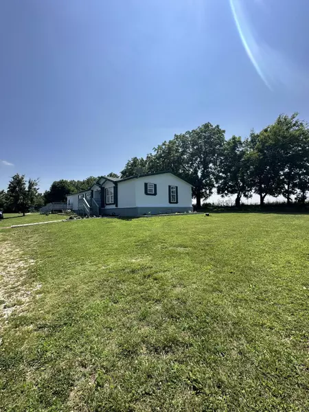 7695 Farm Road 2070, Purdy, MO 65734