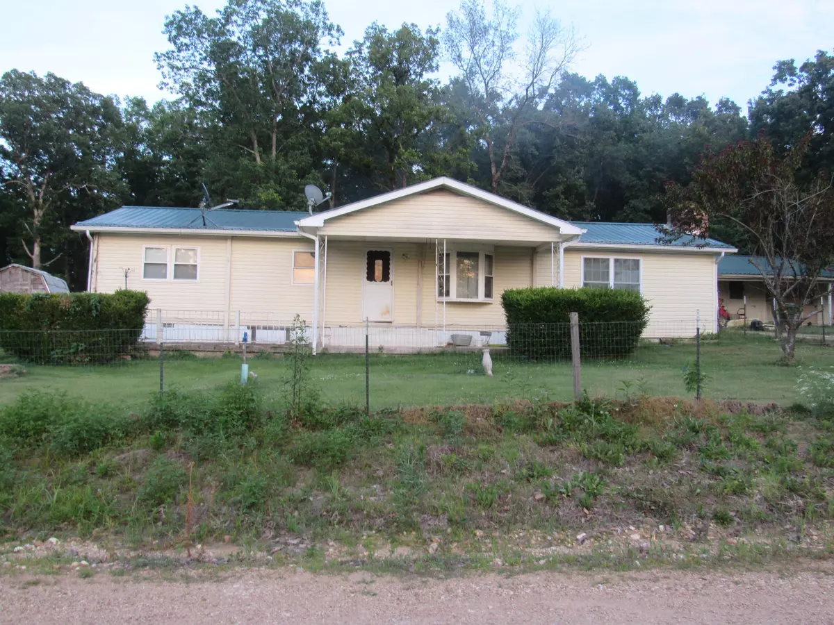 Urbana, MO 65767,24725 Co Rd 294