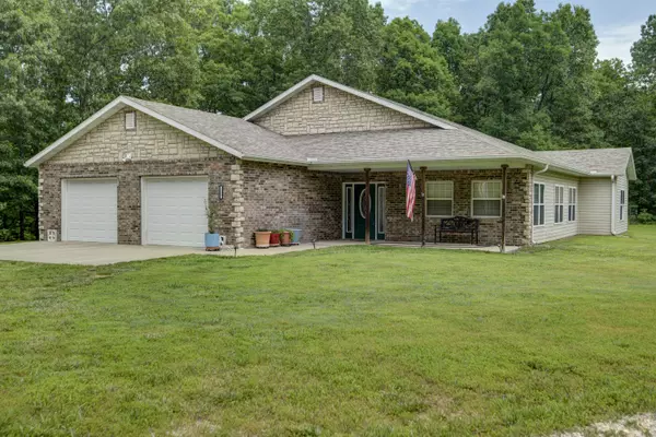 115 Mcvey DR, Chadwick, MO 65629