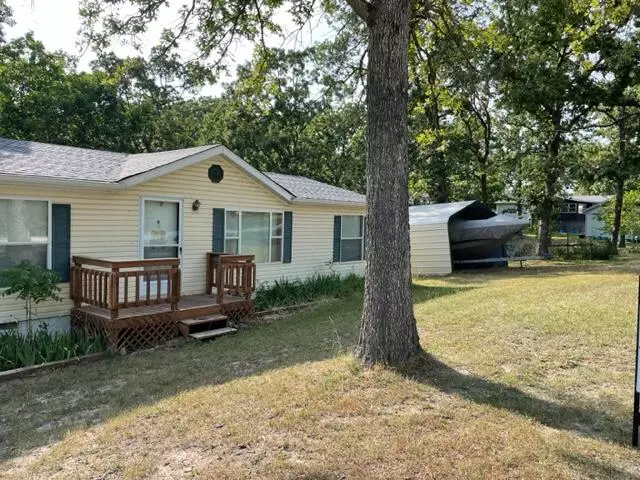 21580 E Capri, Hermitage, MO 65668