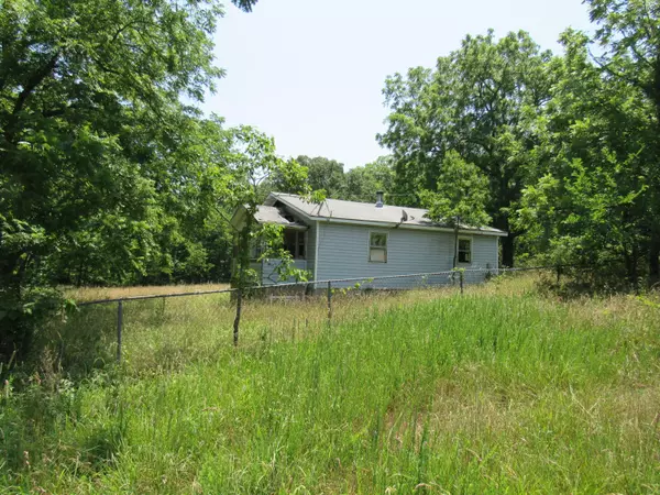 5051 Highway Hh, Hartville, MO 65667