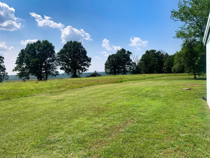 25 County Road 865, Isabella, MO 65676