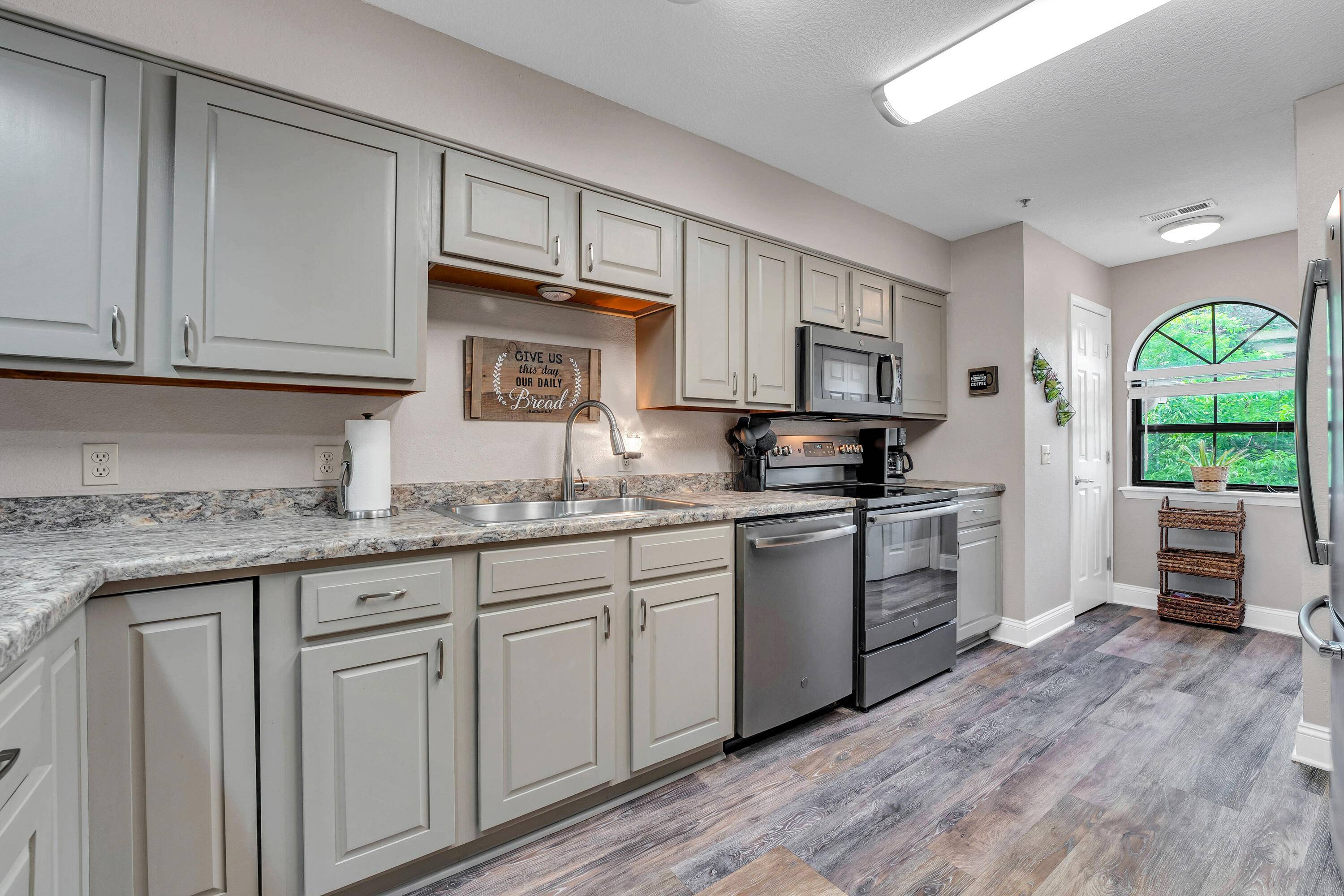 Branson, MO 65616,350 S Wildwood DR #14