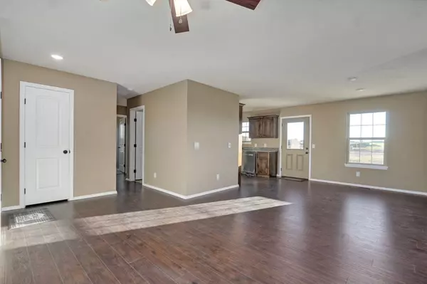 Mt Vernon, MO 65712,1702 S Landrum ST