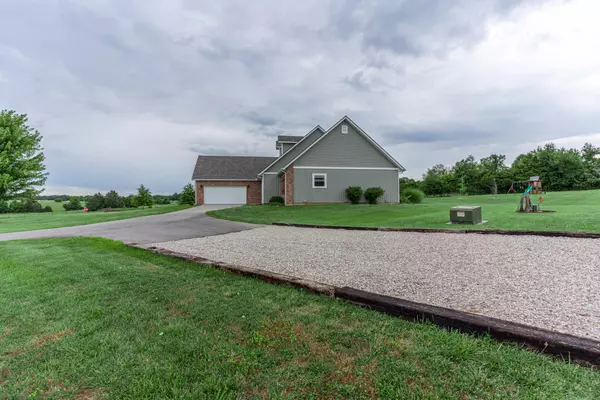 Marshfield, MO 65706,53 Village DR