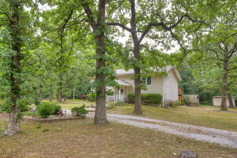 111 Rocky LN, Carl Junction, MO 64834