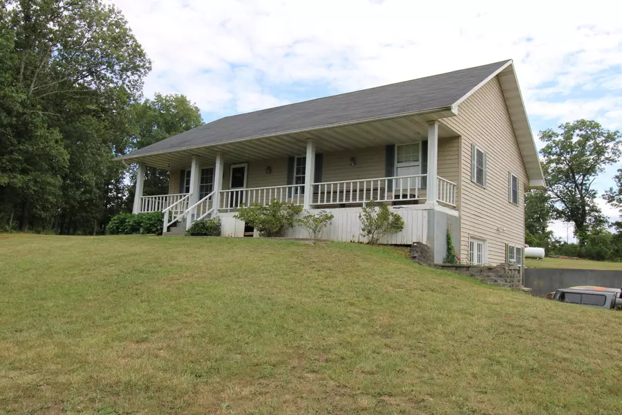 3772 County Road 4740, Pomona, MO 65789