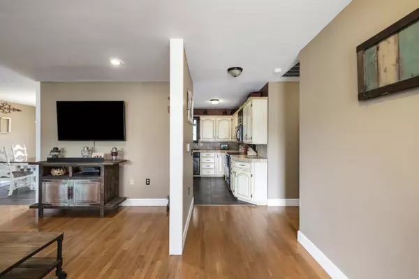 Bolivar, MO 65613,453 N Rechow AVE