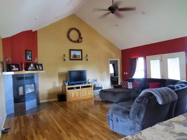 Anderson, MO 64831,3616 Route F