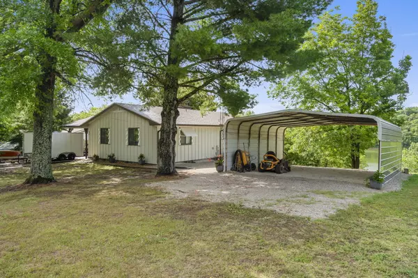 Cape Fair, MO 65624,96 Roper RD