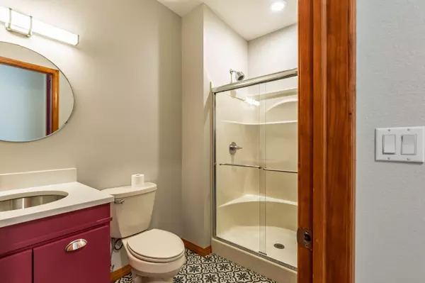 Eureka Springs, AR 72632,35 Benton ST