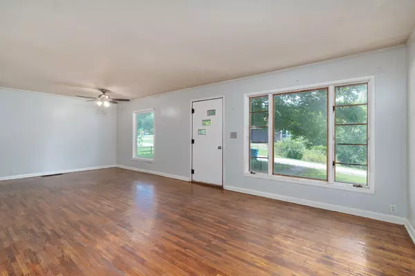 Crane, MO 65633,306 College ST